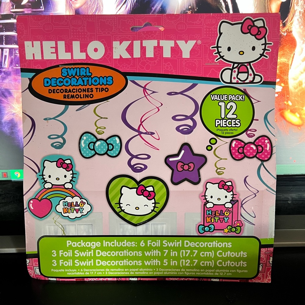 Hello kitty swirl decorations
